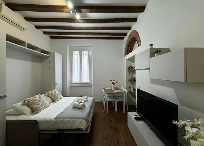 Regina Milano In Corso Lodi - Sky Tv, Wifi E Breakfast Box