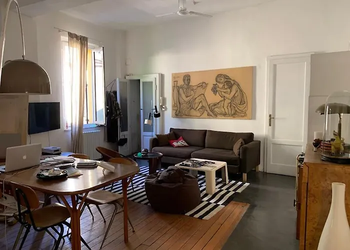 Top Location Naviglio Apartment With Terrace