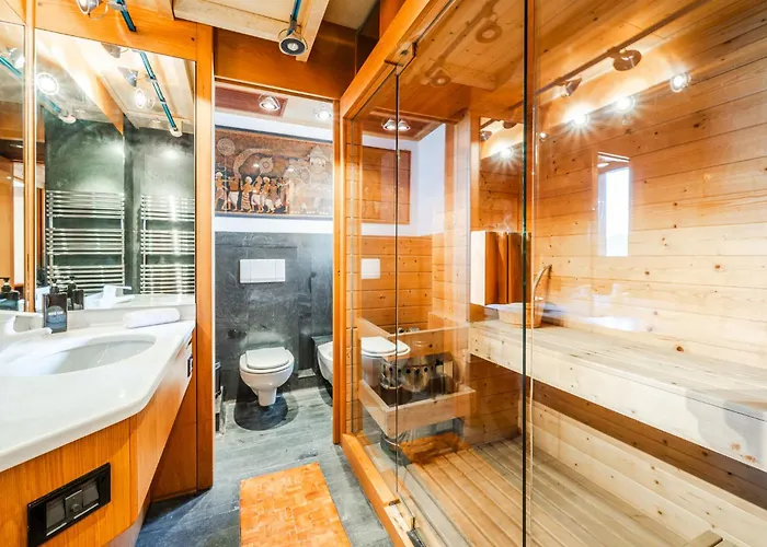 Luxury Penthouse - Sauna, Garage, Office, Terrace