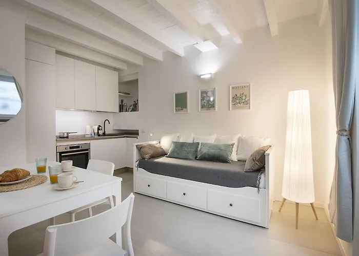 2 Bedrooms De Angeli - 20 Minuti Dal Salone Del Mobile