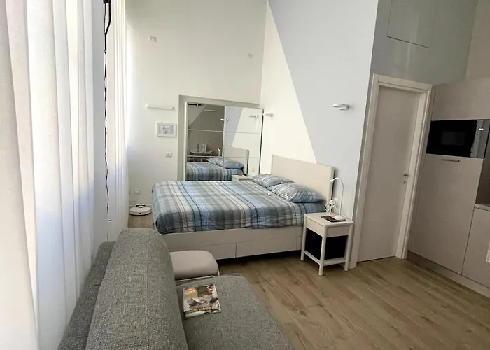 Mariposa Milano Pta Venezia Via Menotti