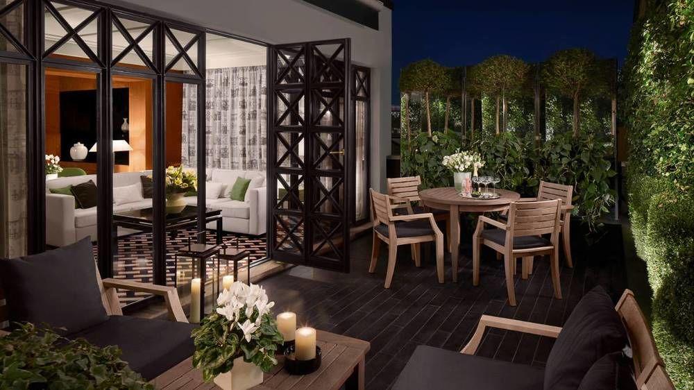 Four Seasons Hotel 5*