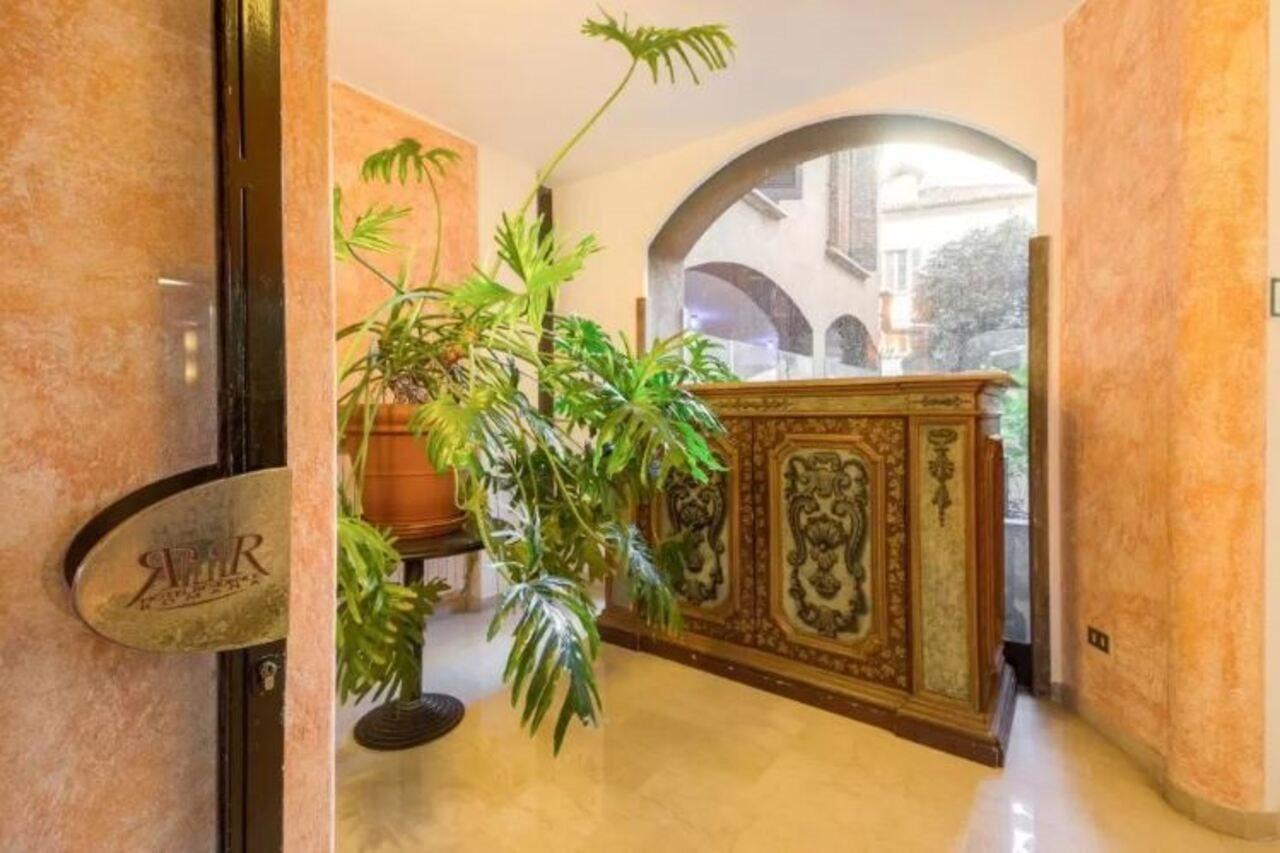 Romana Hotel