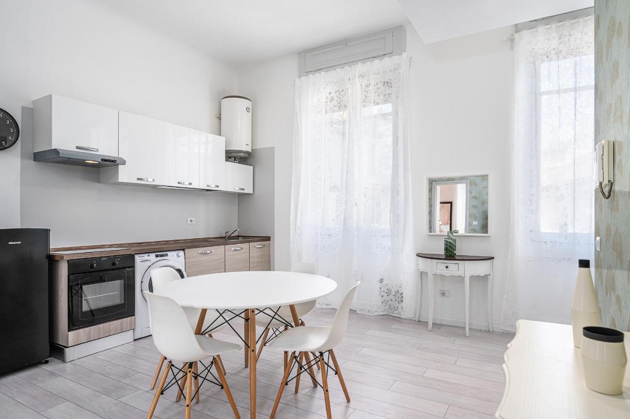 Hemeras Boutique Homes - 4 Design Homes In Center Apartment *