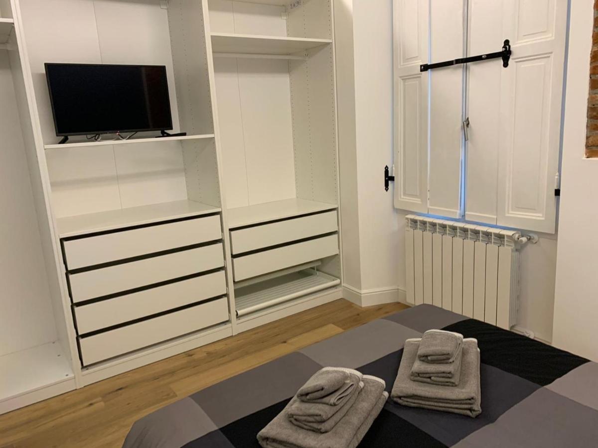 Unique In Center Apartment Milan