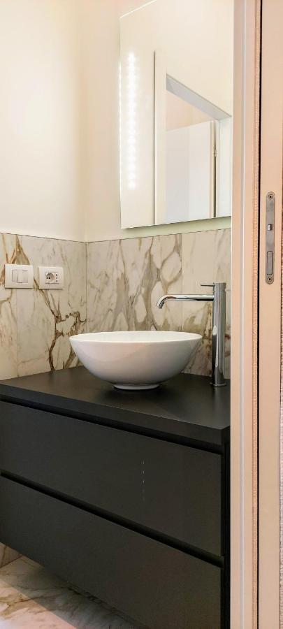 Apartment Rent 3 *