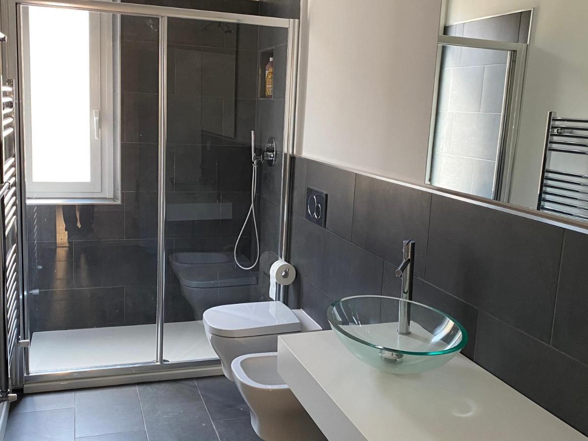 Bright & Spacious Near Navigli - Ponti Apartment Mailand
