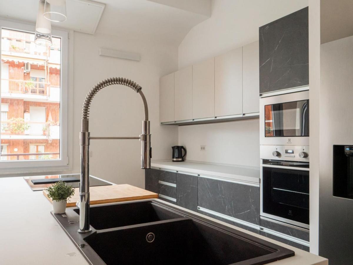 The Best Rent - Gorgeous Two-bedroom Close To Cinque Giornate Square Apartment Milan