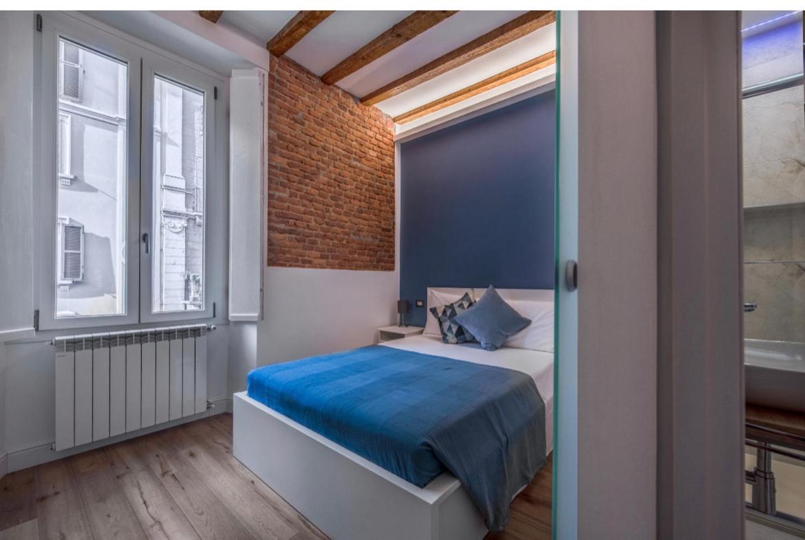Unique In Center Apartment Milan