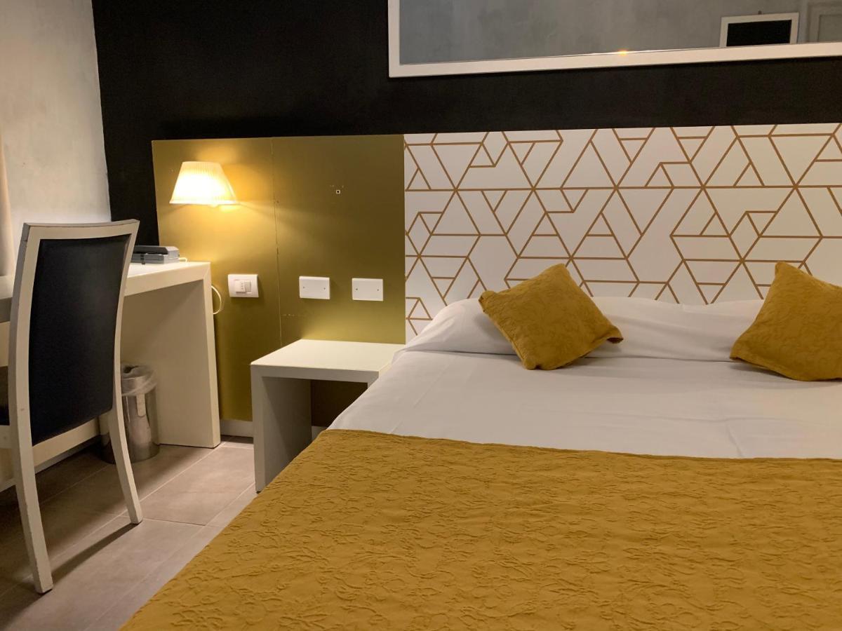 Giovanna Hotel *