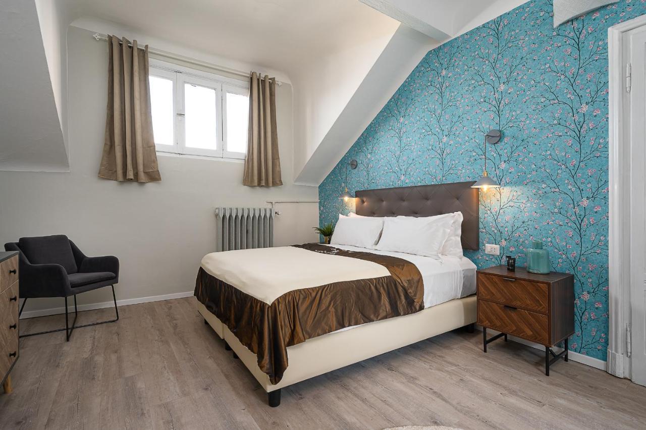 Apartment Hemeras Boutique Homes - 4 Design Homes In Center