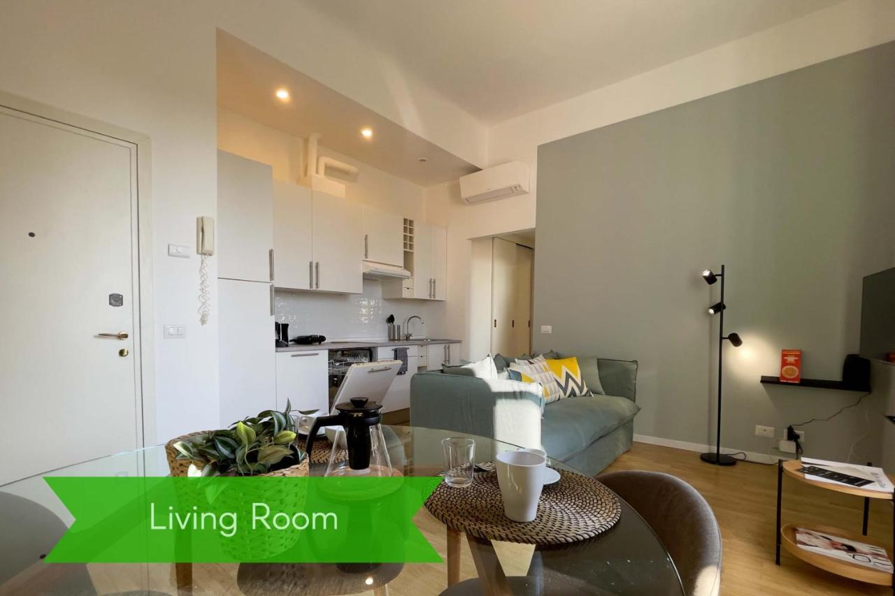 Elegant Near Brera Area Apartment
