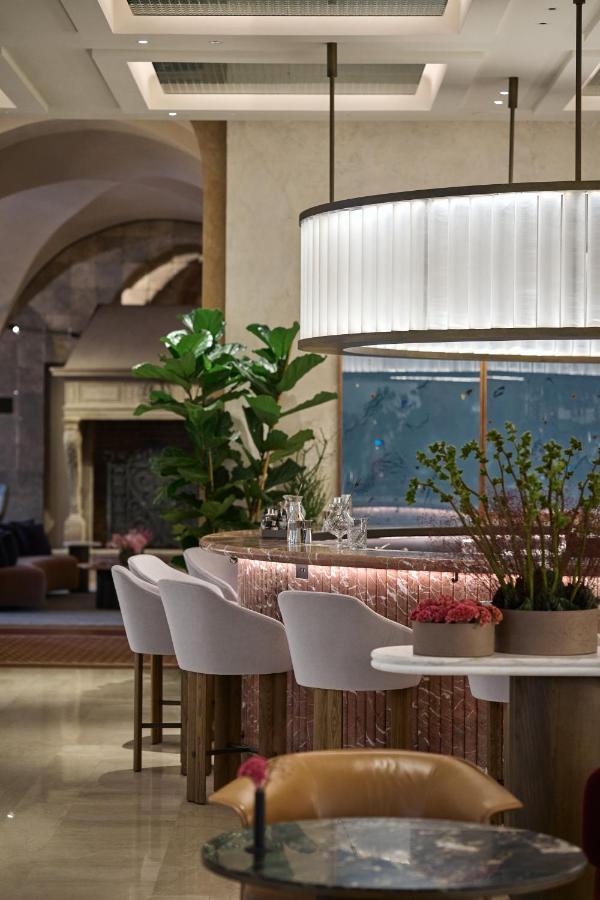 Four Seasons Hotel 5*