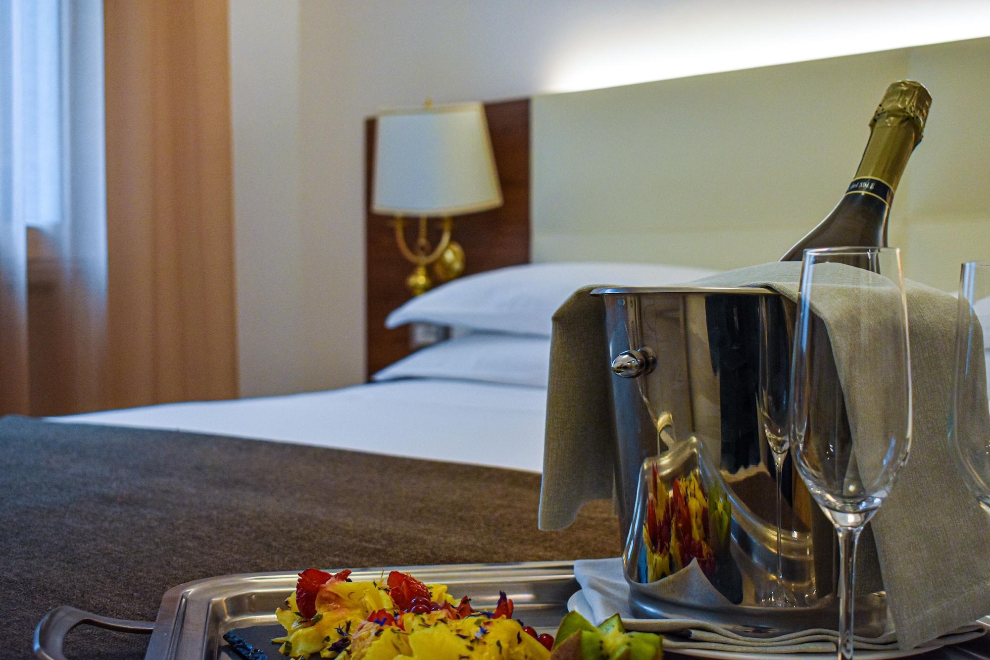 Romana Hotel