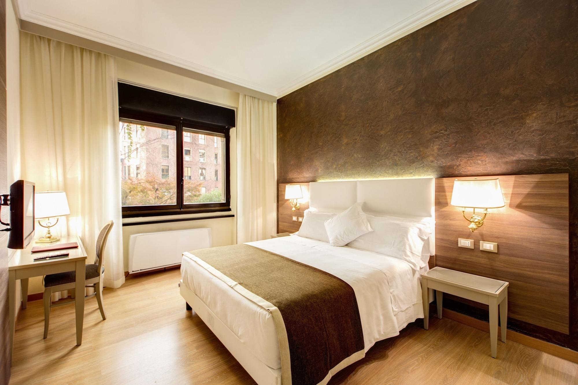 Romana Hotel 4*