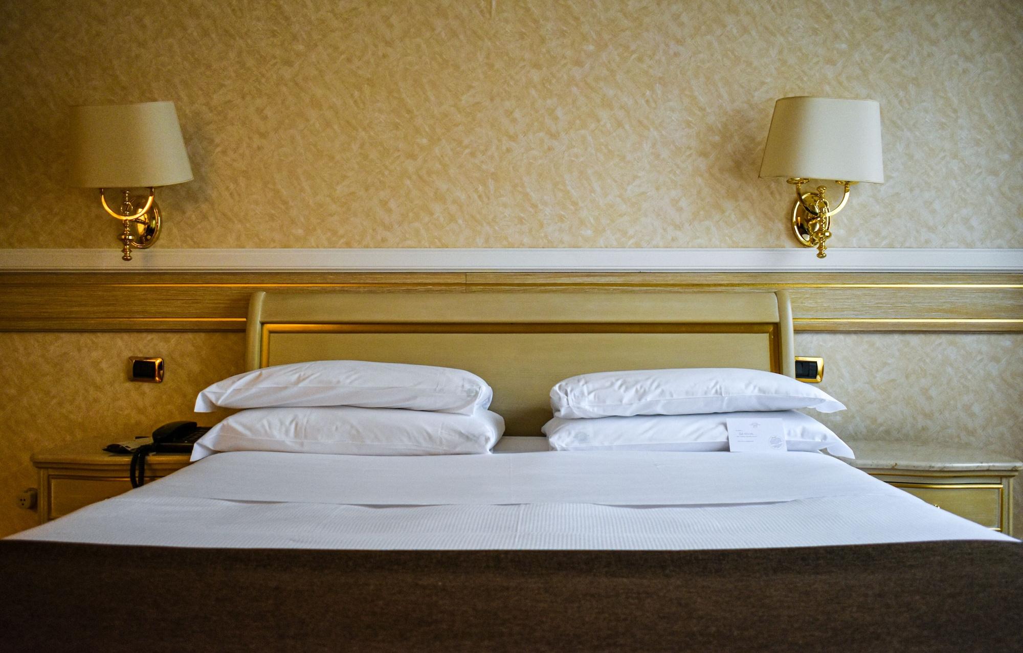 Romana Hotel 4*