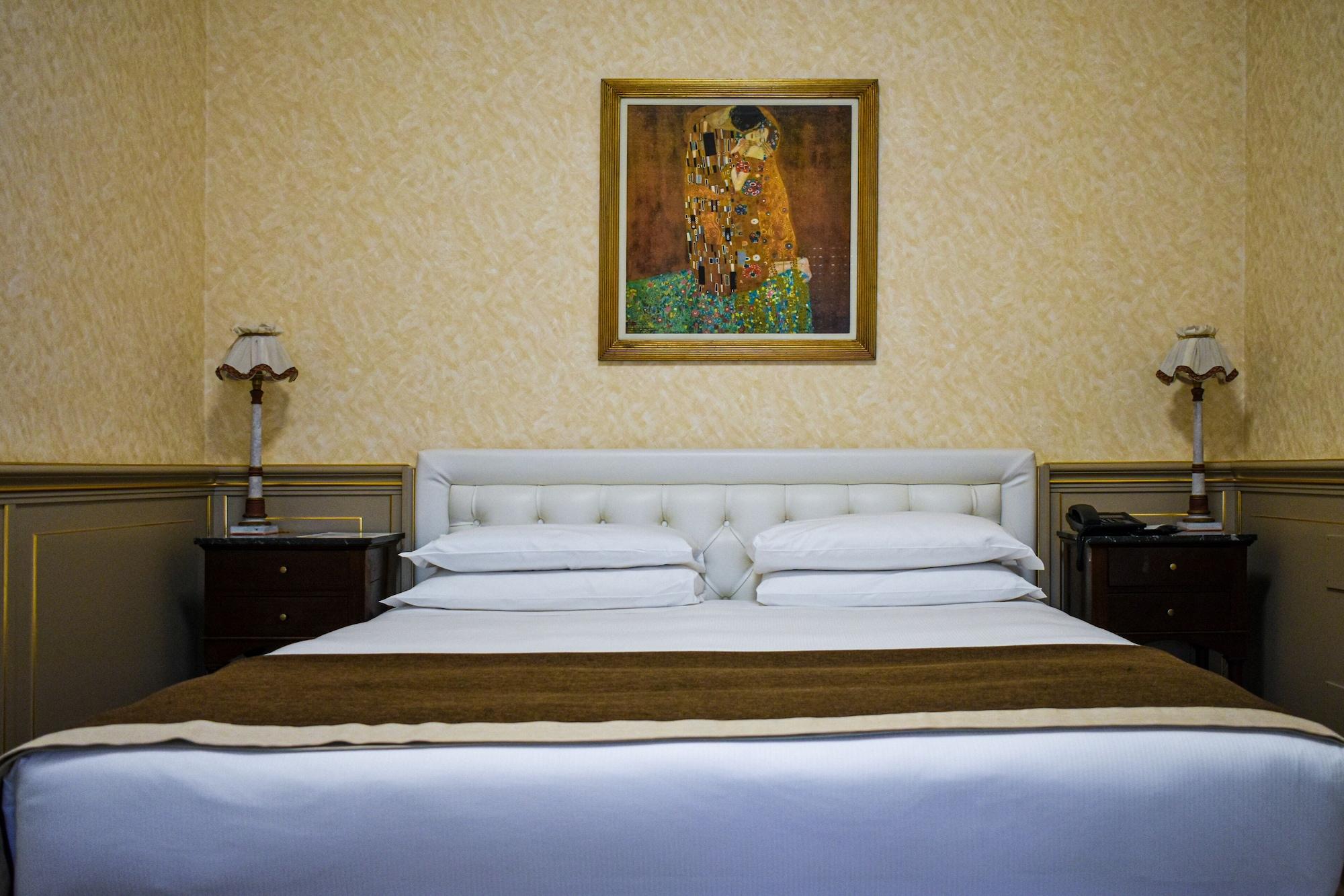 Hotel Romana 4*