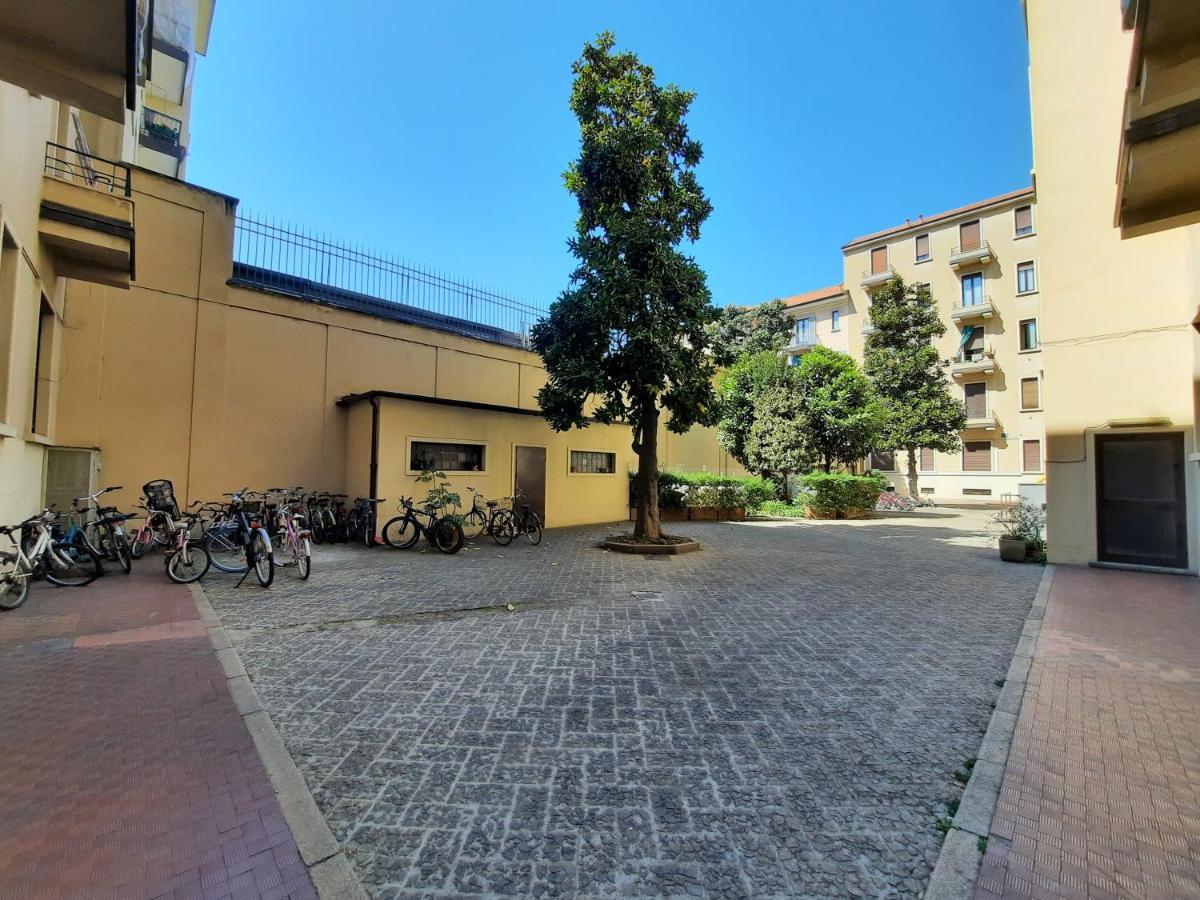 Apartment Marche Milan