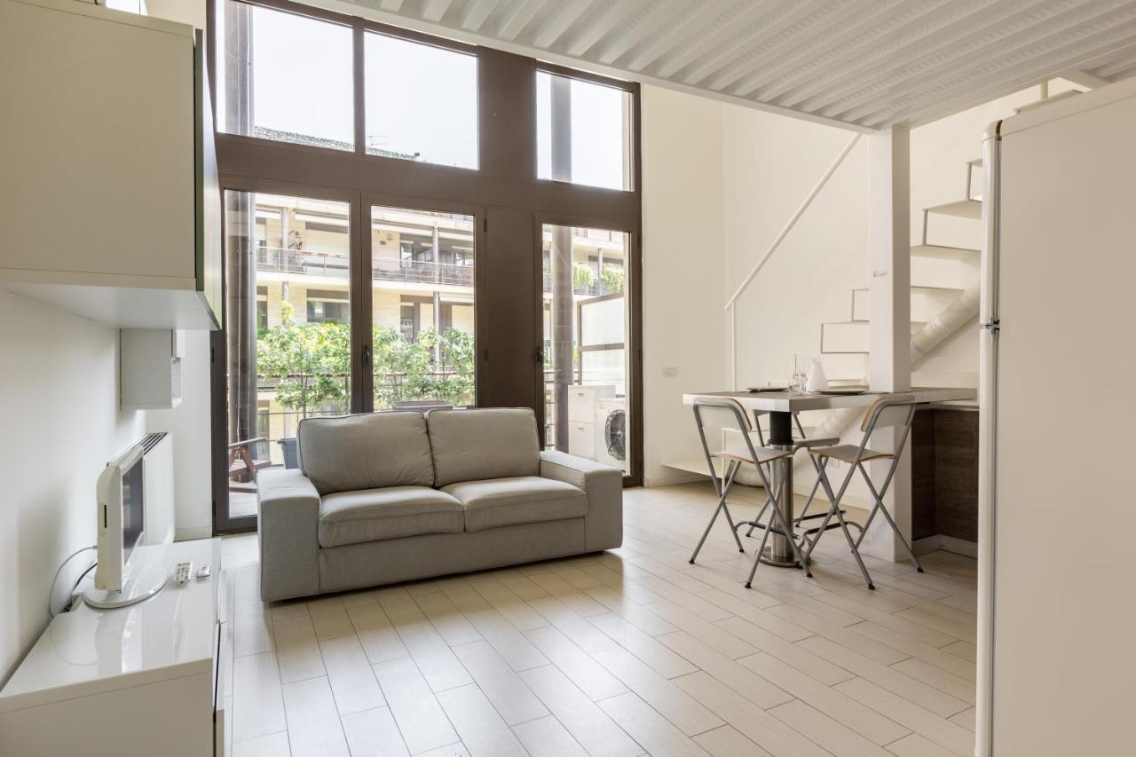 Apartment Elegant Loft With Balcony! *