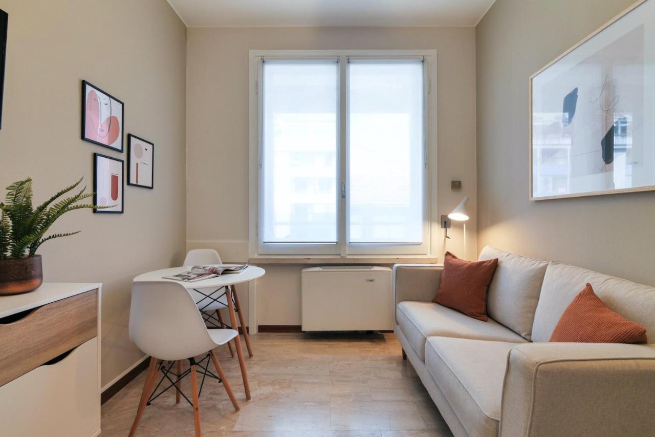 Contempora - Elvezia 8 - E34 * Mailand