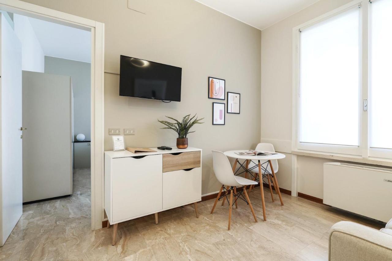 Contempora - Elvezia 8 - E34 * Mailand