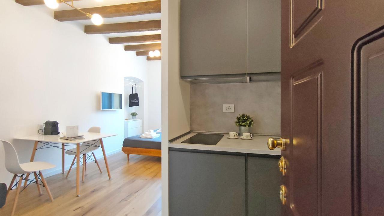 Navigli - Via Vigevano Apartamento *