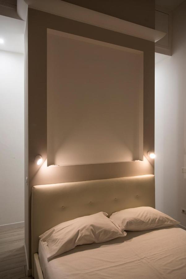 Apartment Youhosty - Pavia 7 *