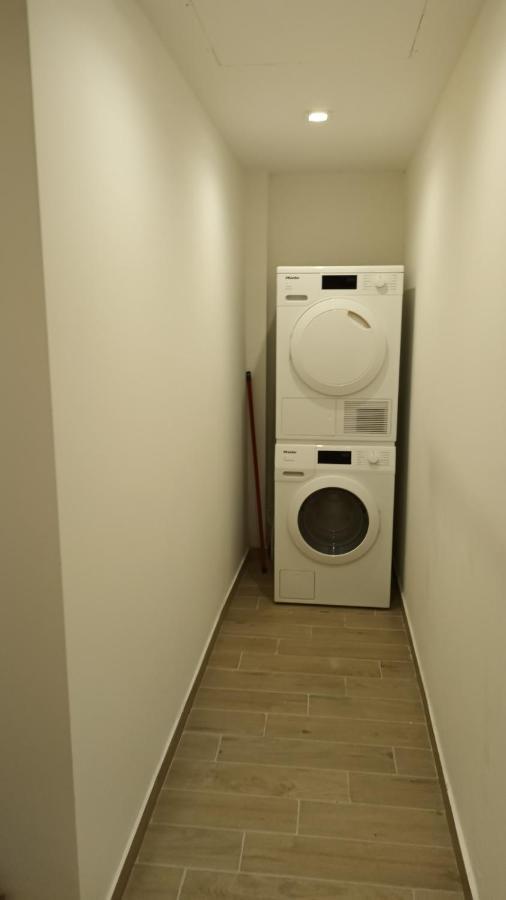 Modern Apt 300mt From Central Station!