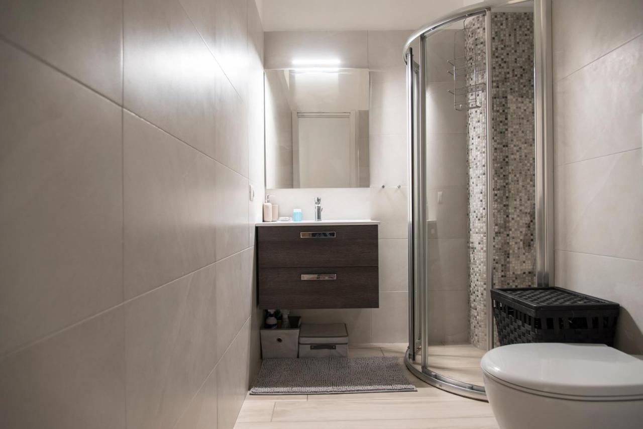 Apartment Youhosty - Pavia 7 Milan