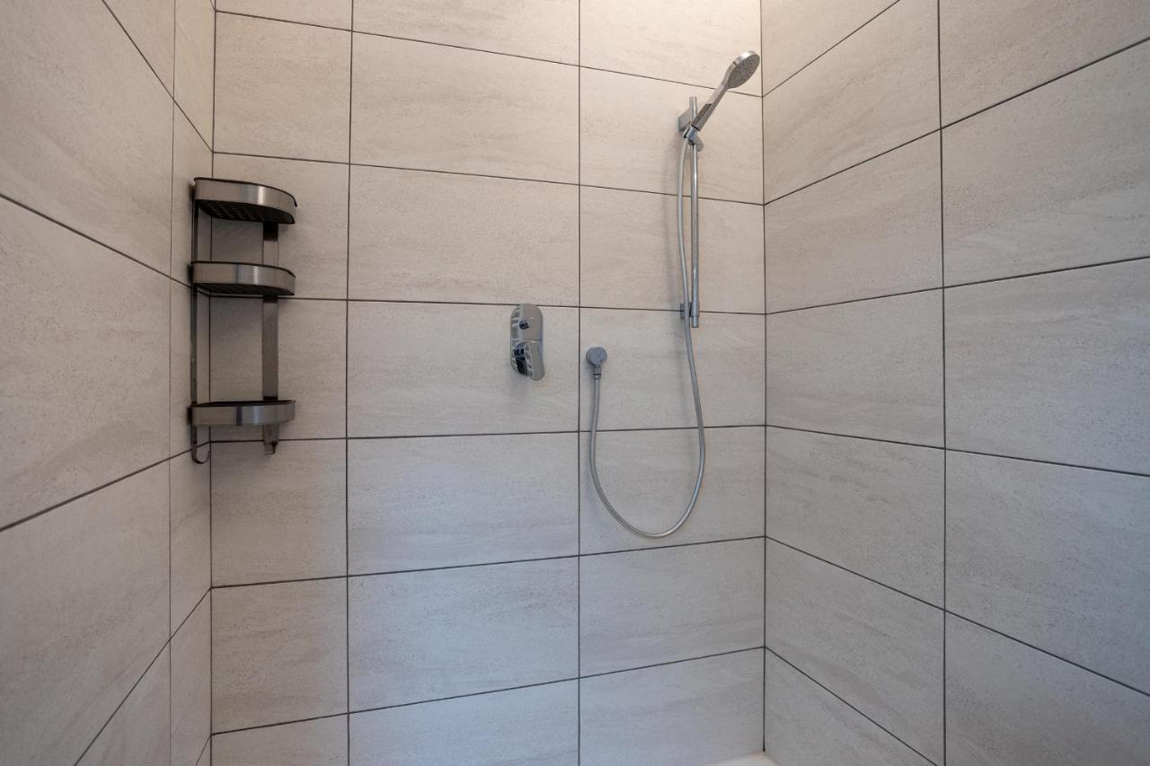 Apartment Centre - 10 Minutes To Duomo - Free Wifi E Netflix Milan
