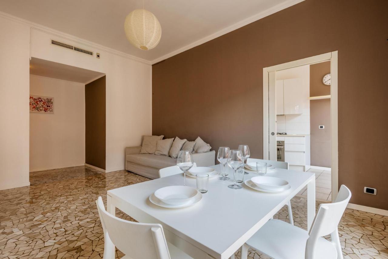 Spacious And Elegant House In Brera By Easylife * Milan