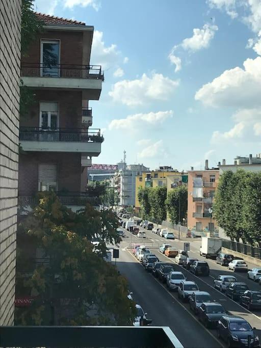 Apartment Zeus-08: Splendido Monolocale, Zona San Siro Milan