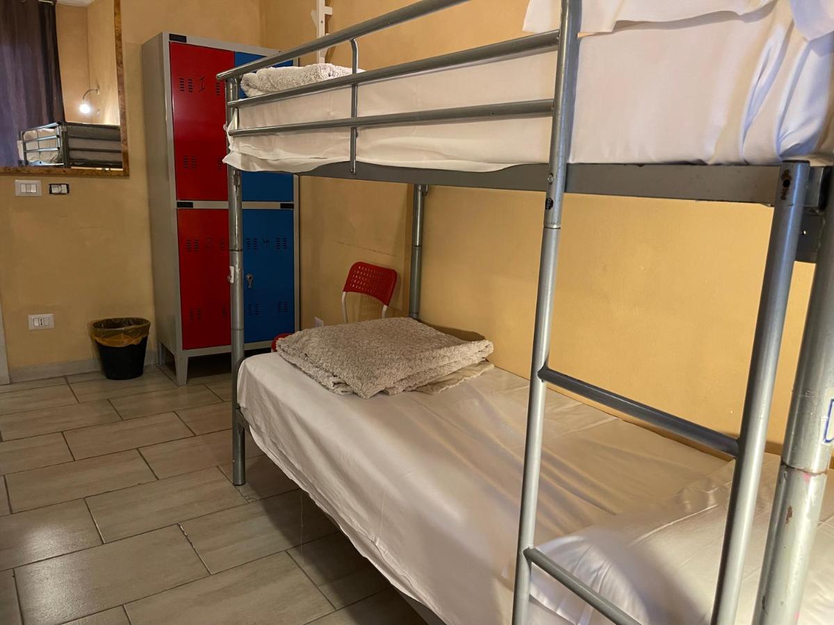 Hostel Old *