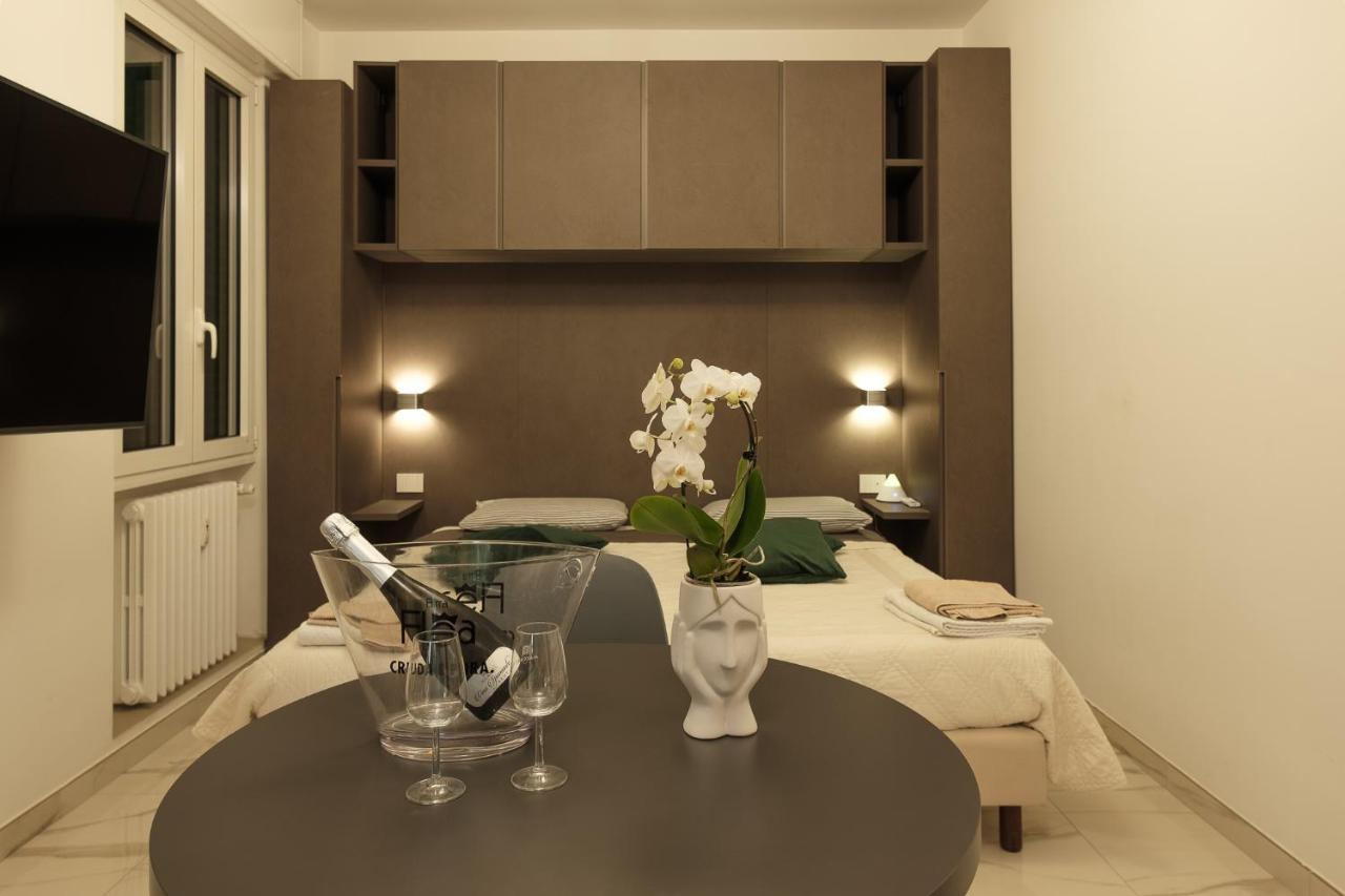 Apartment Zeus-08: Splendido Monolocale, Zona San Siro Milan
