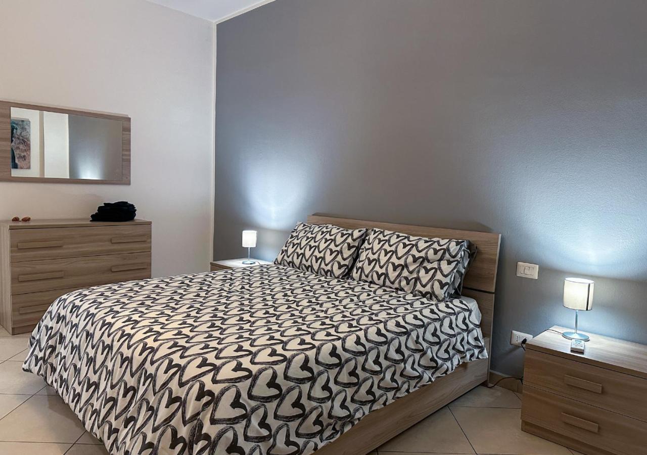 Apartamento Modern Cenisio - Self Check-in & Parking Milão