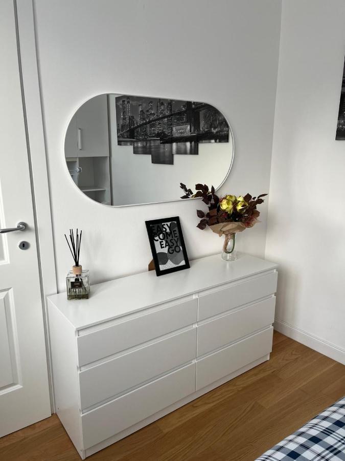 The Small White House In Apartment