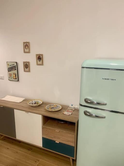 Con Terrazzo Sui Tetti Milanesi *