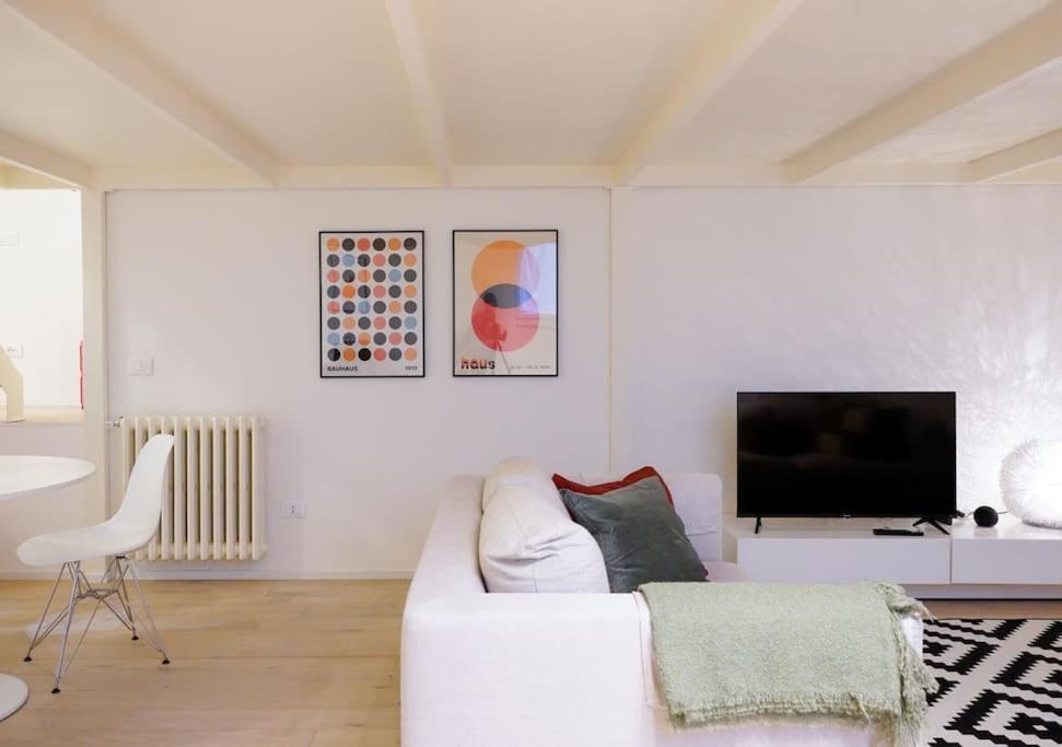 Navigli-bocconi Spazio Luce Design Milão