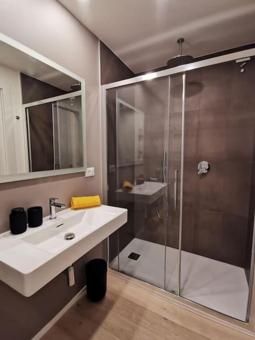 Navigli-bocconi Spazio Luce Design Apartamento *