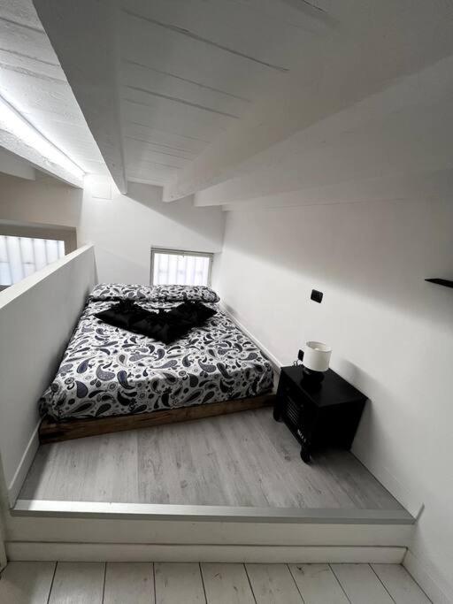 Amazing Little Loft In The Center Of Apartamento Milão