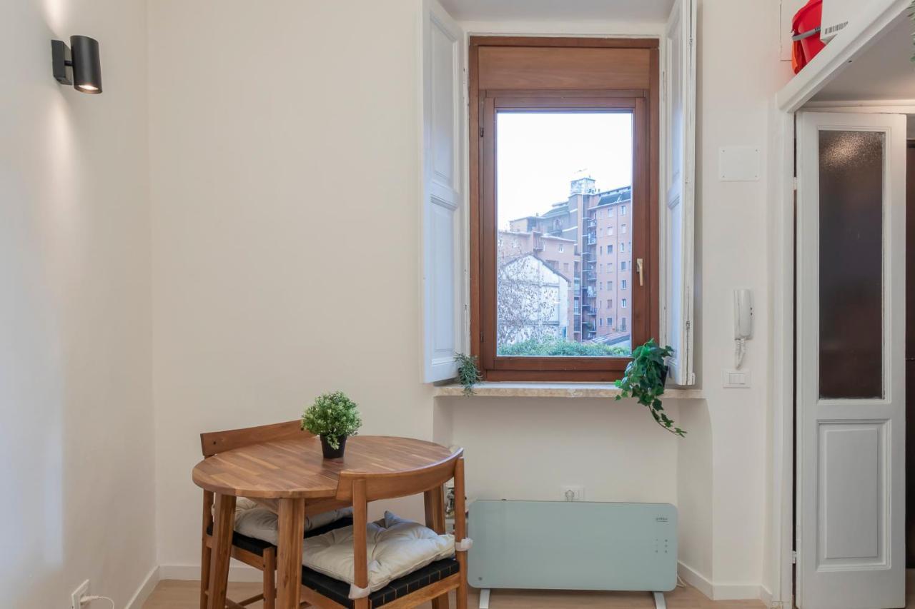 Apartment Menabrea In Isola Milan