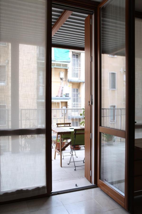 Terrace Close To Metro Station Apartamento