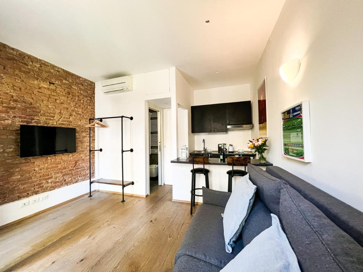 Apartment The Mundial - Bosco Verticale View
