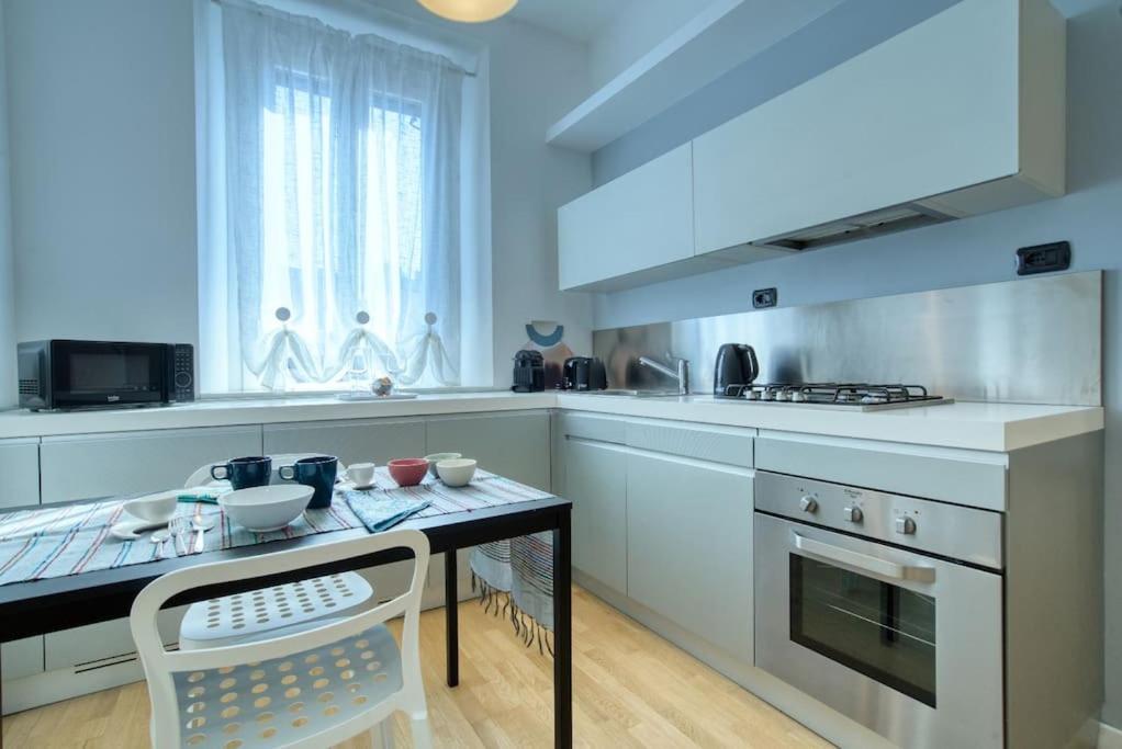 Apartment Ospitali - Casa Armonia Delizioso Bilo Vicino A Piola Milan