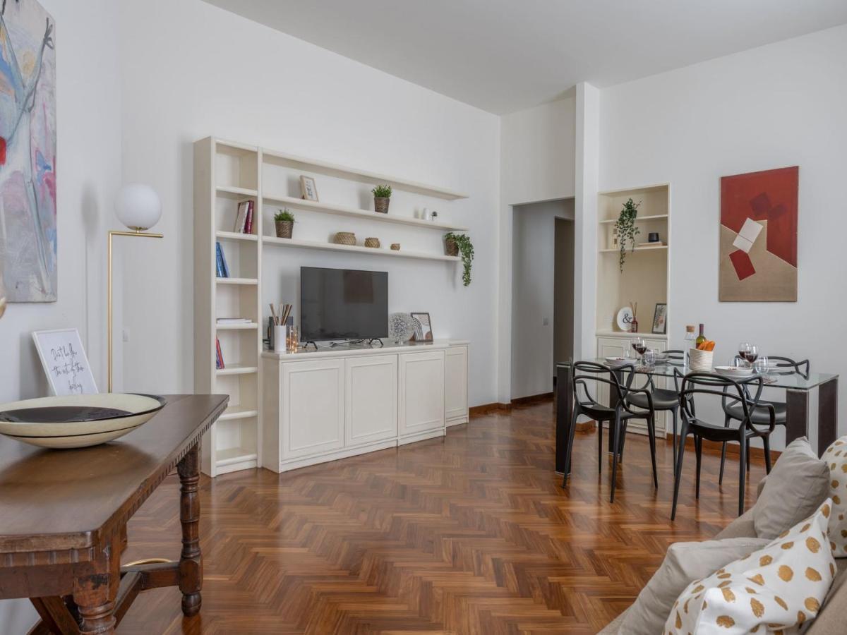 The Rent - Gorgeous Two-bedroom In Porta Nuova District Milan