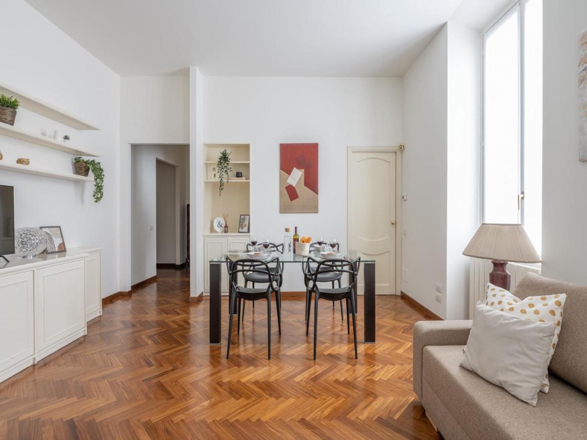 The Rent - Gorgeous Two-bedroom In Porta Nuova District Apartment
