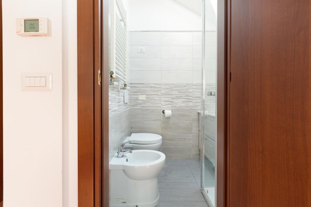 Apartment Corso Balcony Mailand