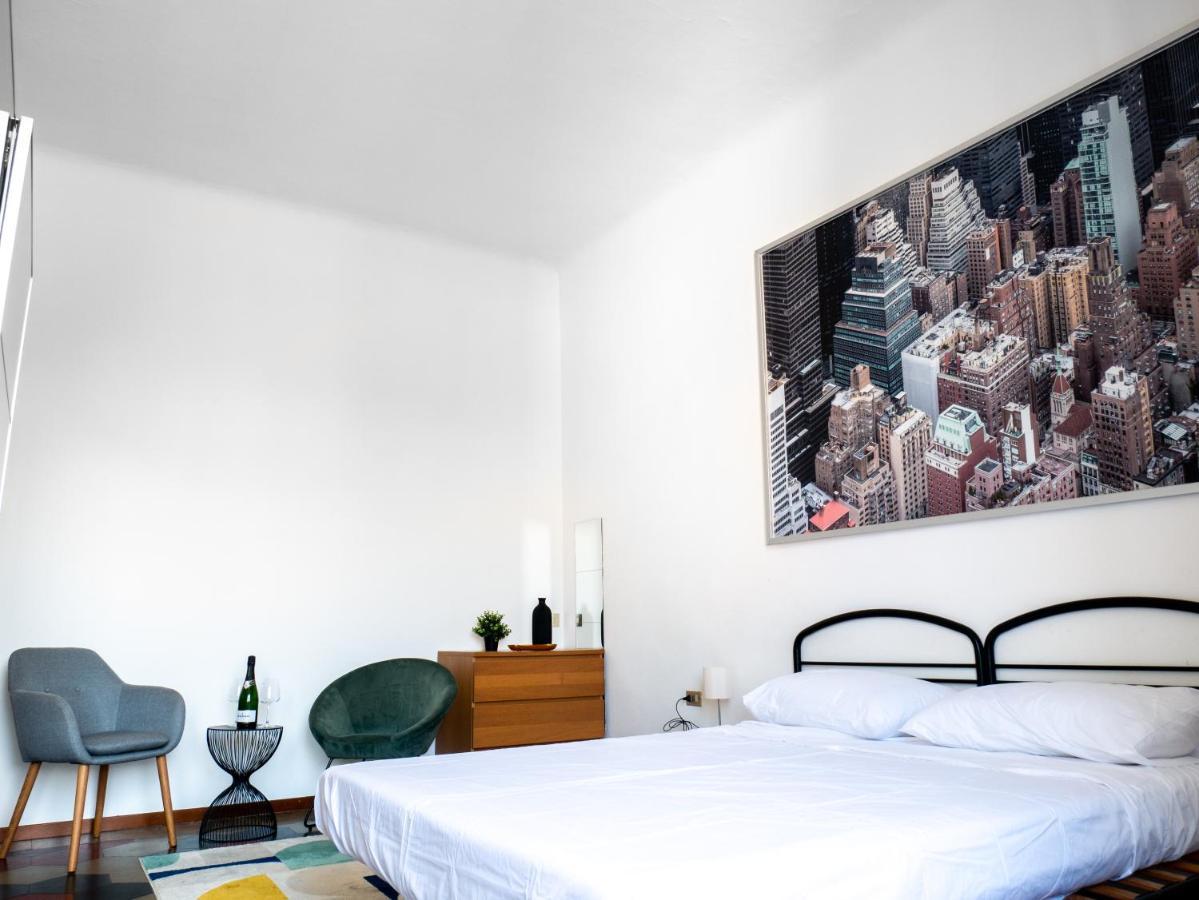 Citylife - 50m Dalla Metro Apartment