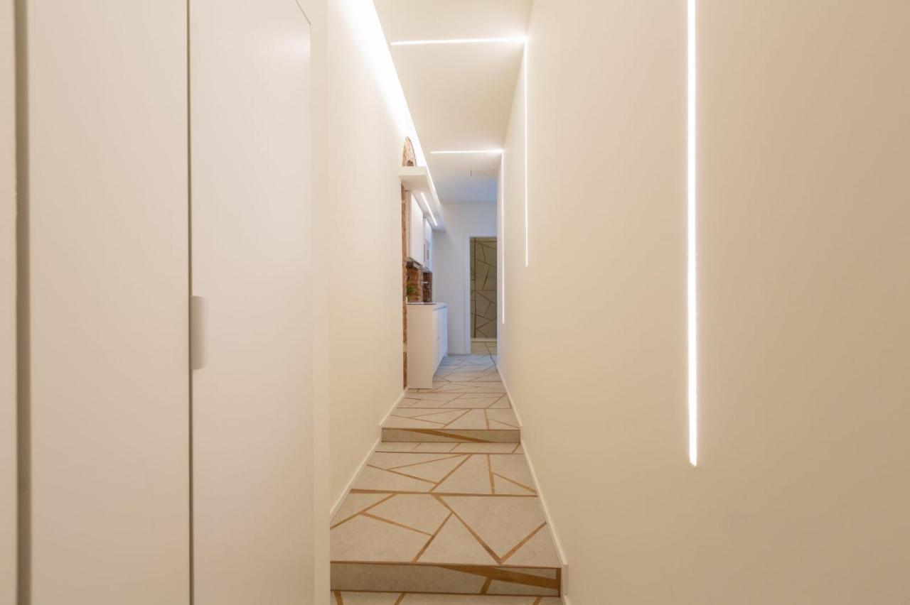 Apartment Nd4 -loreto - Duomo- Minimal House Milan
