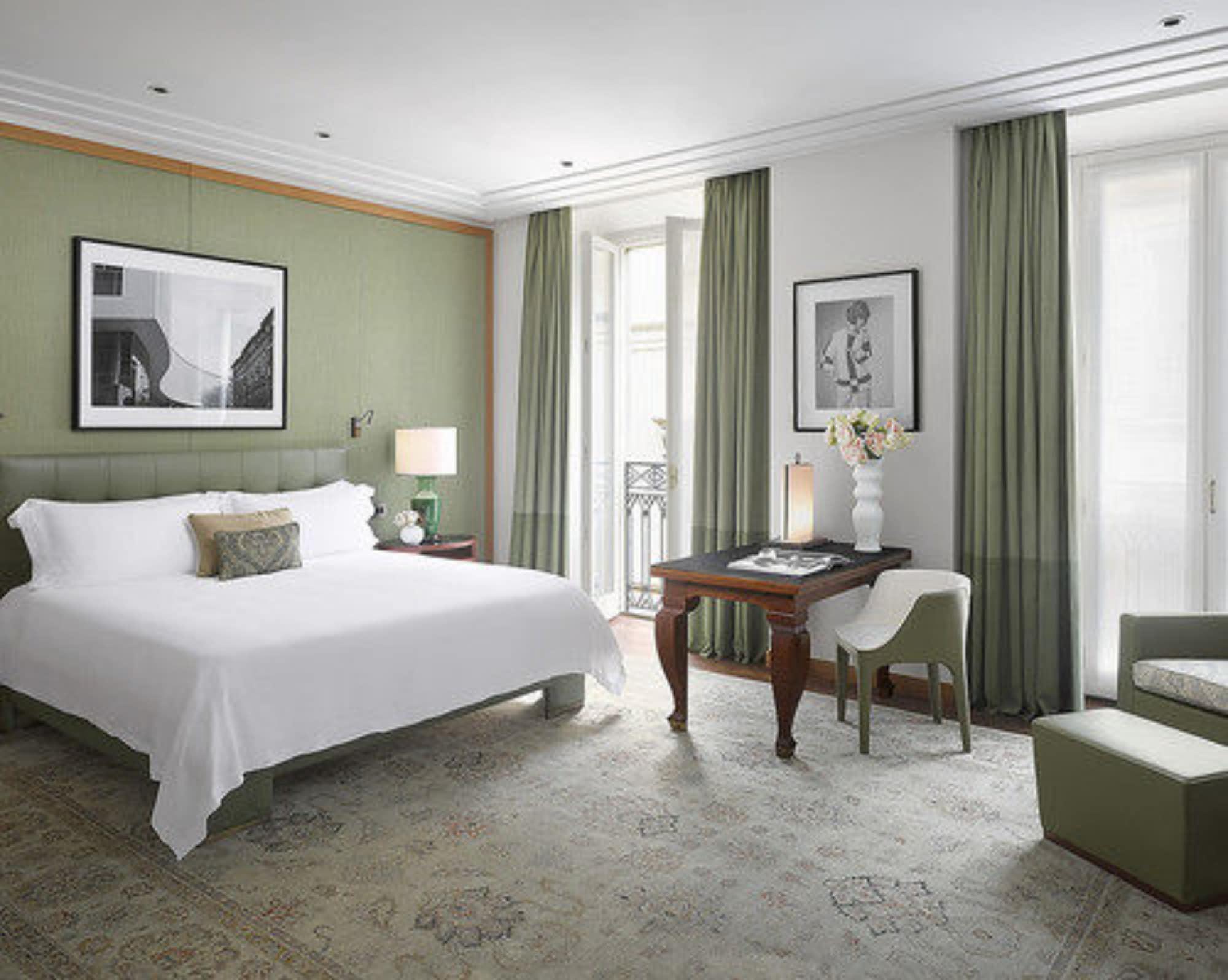 Four Seasons Hotel